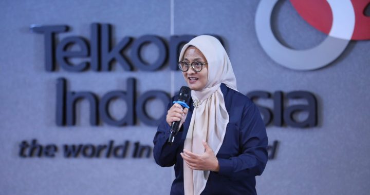 Direktur Utama Telkom Dian Siswarini.